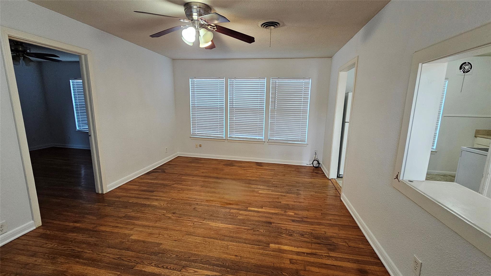 420 Stonewall St, Kerrville, TX 78028