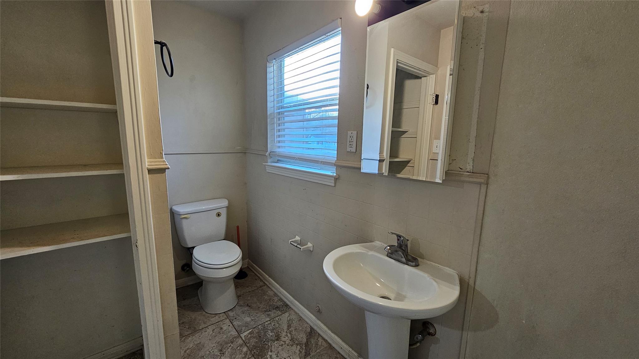 420 Stonewall St, Kerrville, TX 78028