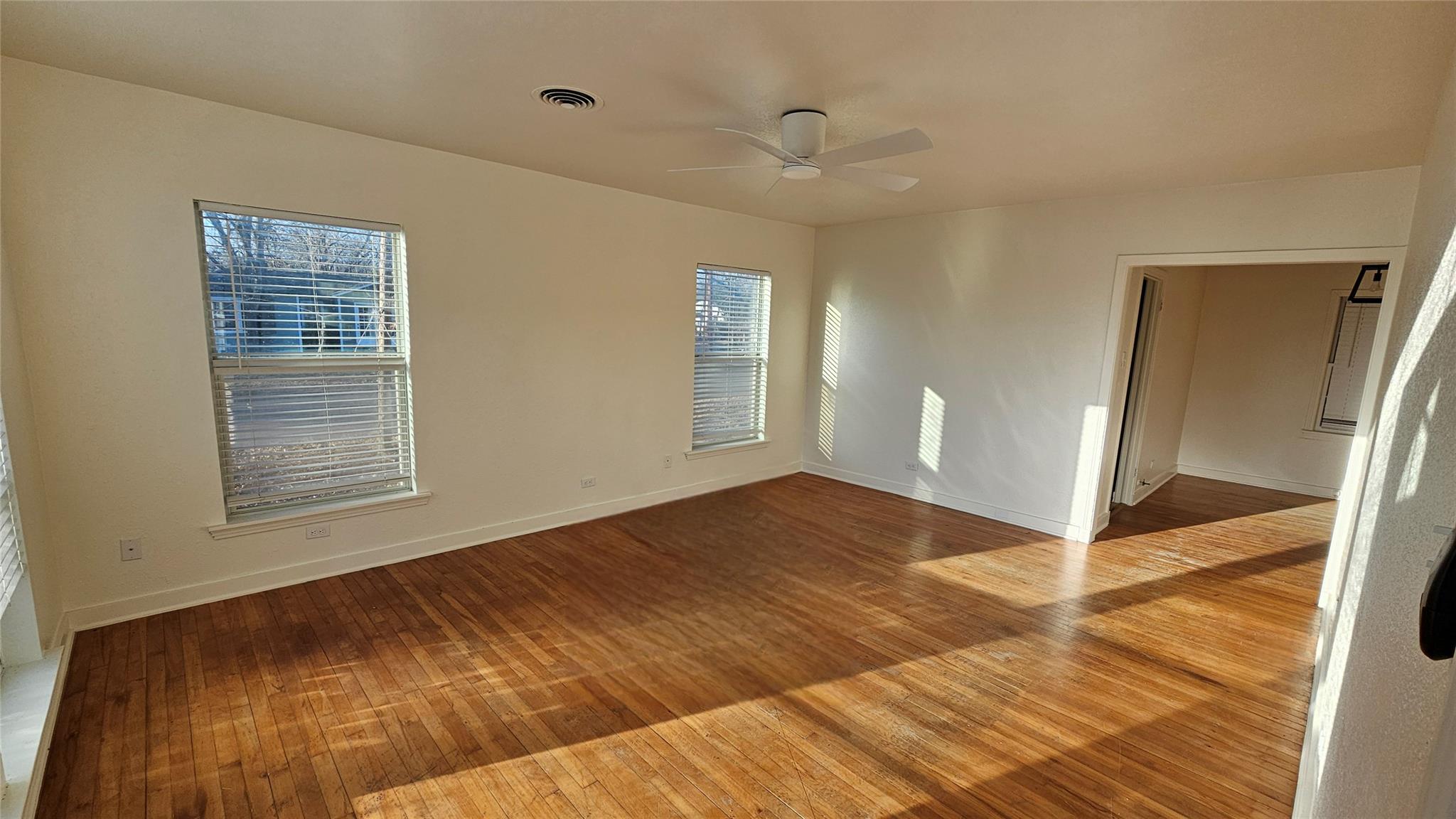 420 Stonewall St, Kerrville, TX 78028