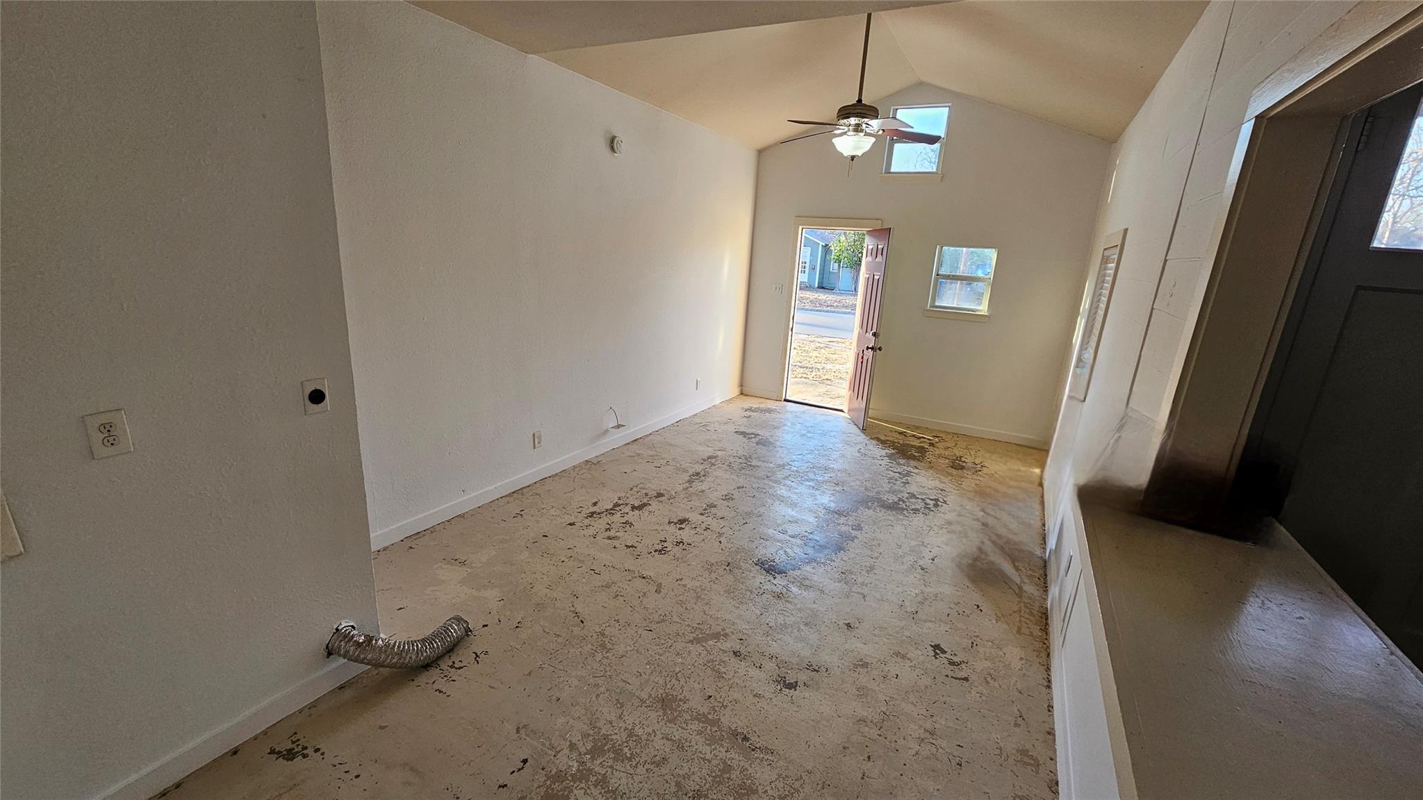 420 Stonewall St, Kerrville, TX 78028