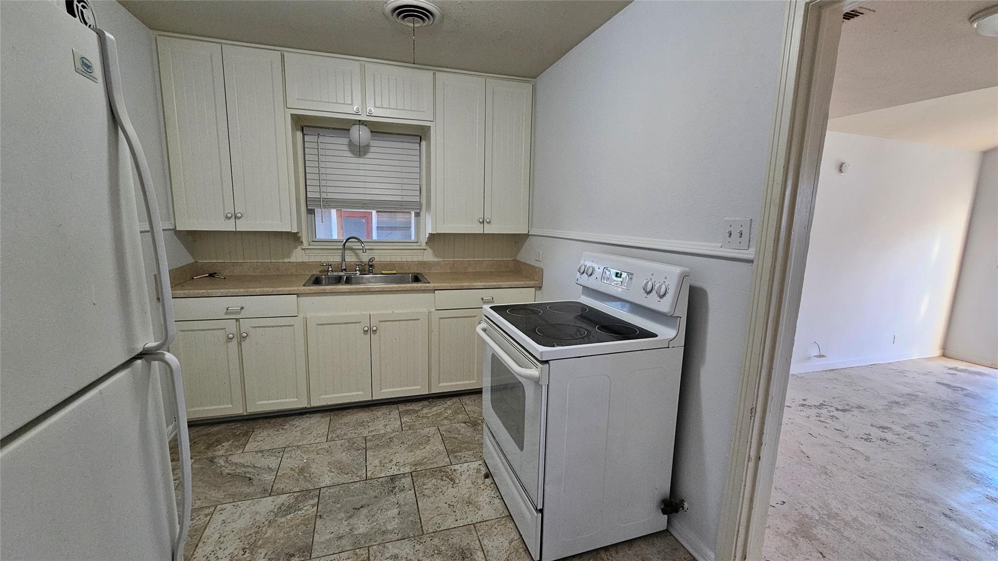 420 Stonewall St, Kerrville, TX 78028