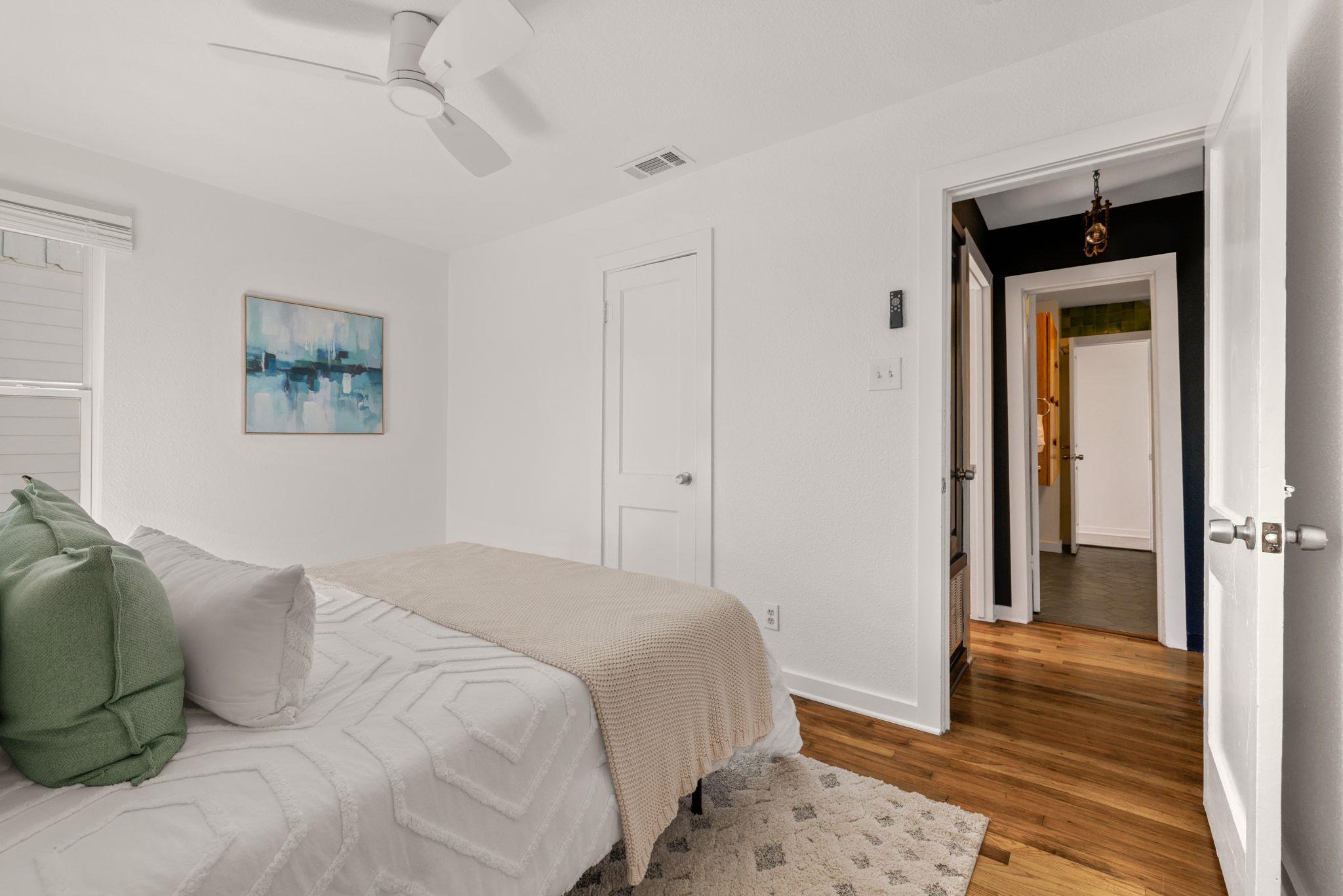 1180 1/2 Sol Wilson Ave, Austin, TX 78702