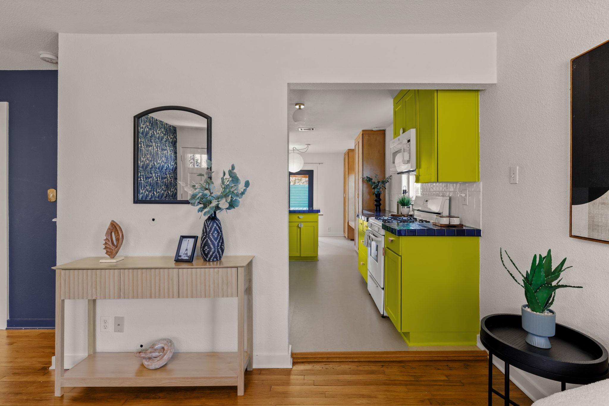 1180 1/2 Sol Wilson Ave, Austin, TX 78702