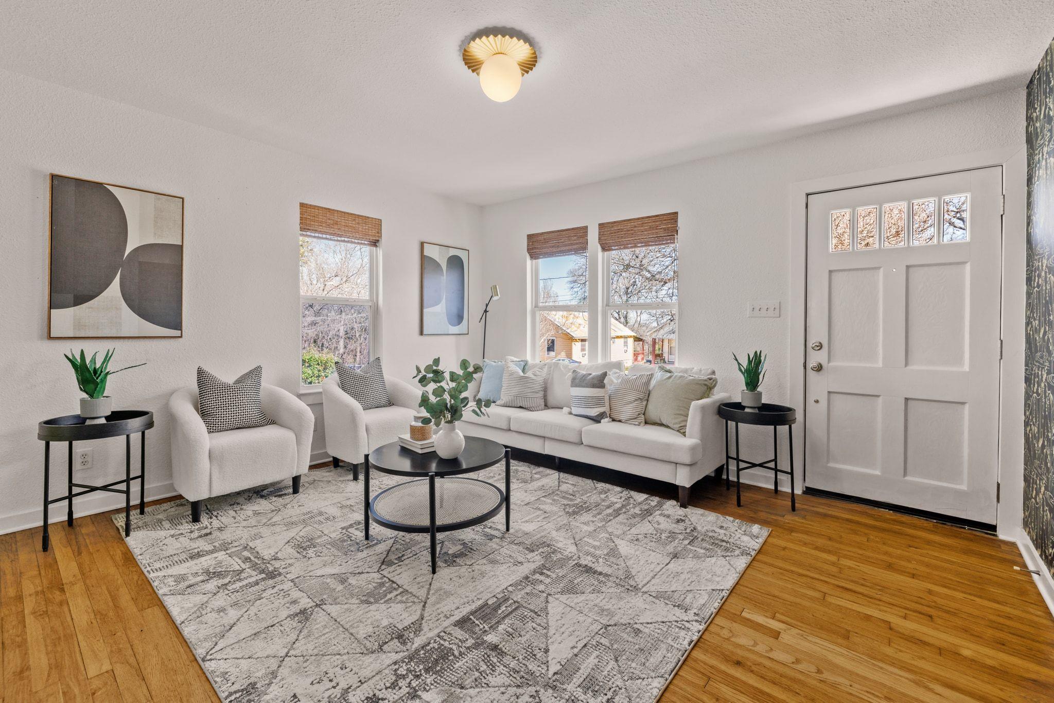 1180 1/2 Sol Wilson Ave, Austin, TX 78702