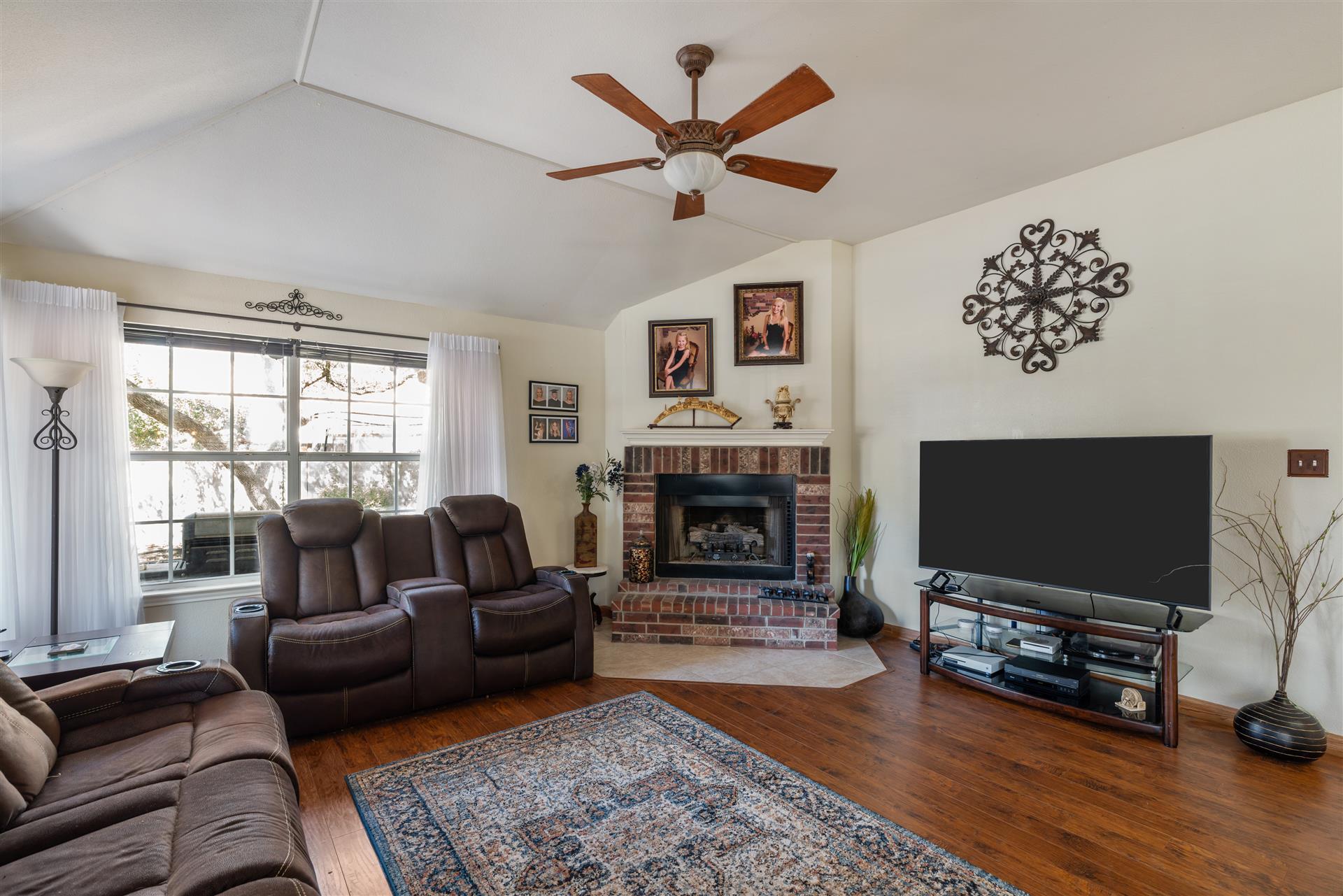 1211 Sugarberry Dr, Cedar Park, TX 78613