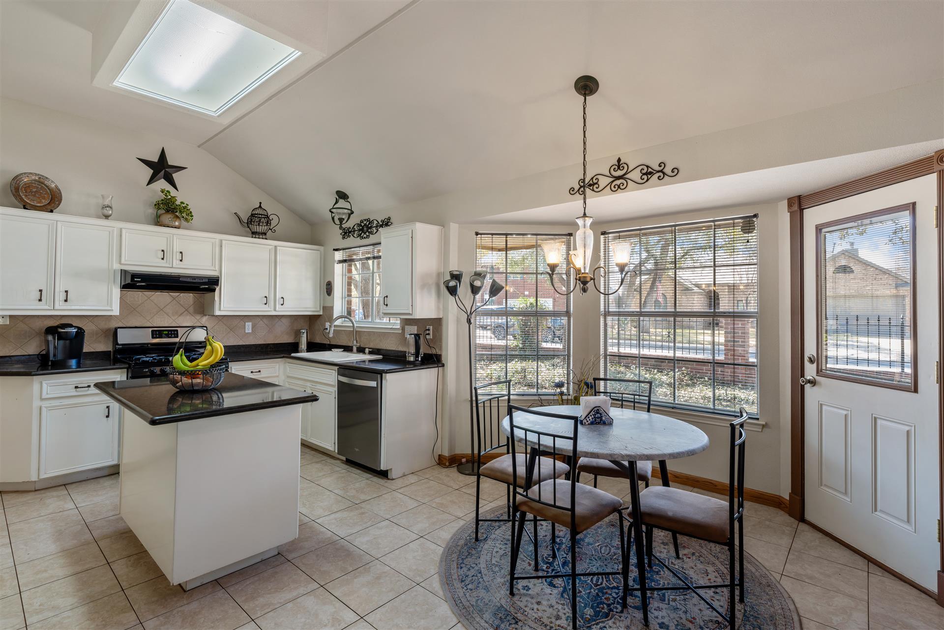 1211 Sugarberry Dr, Cedar Park, TX 78613