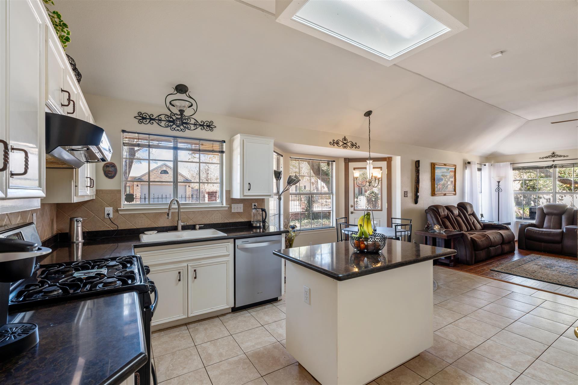 1211 Sugarberry Dr, Cedar Park, TX 78613