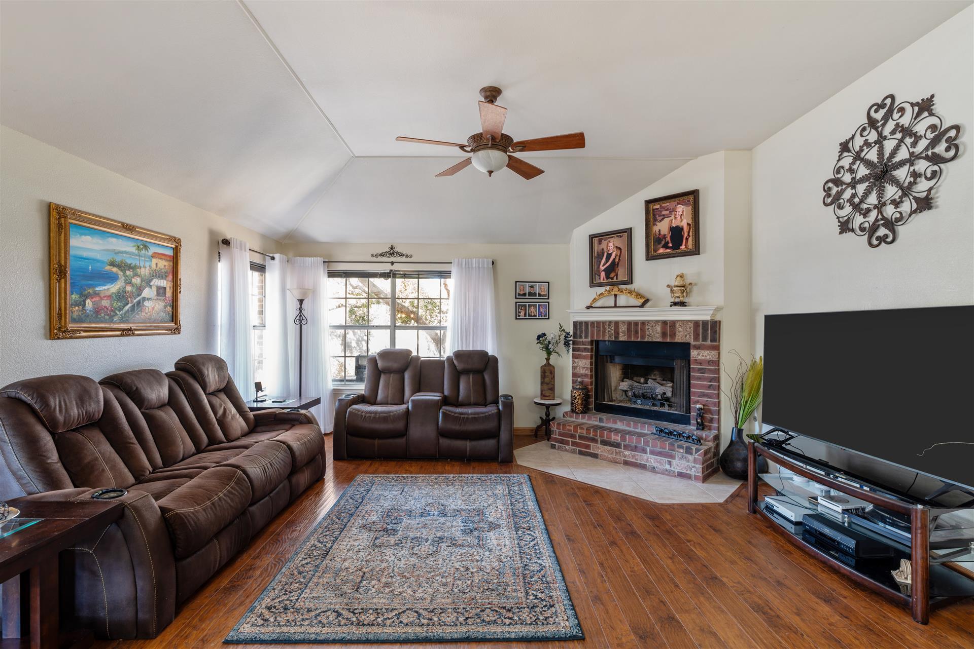 1211 Sugarberry Dr, Cedar Park, TX 78613