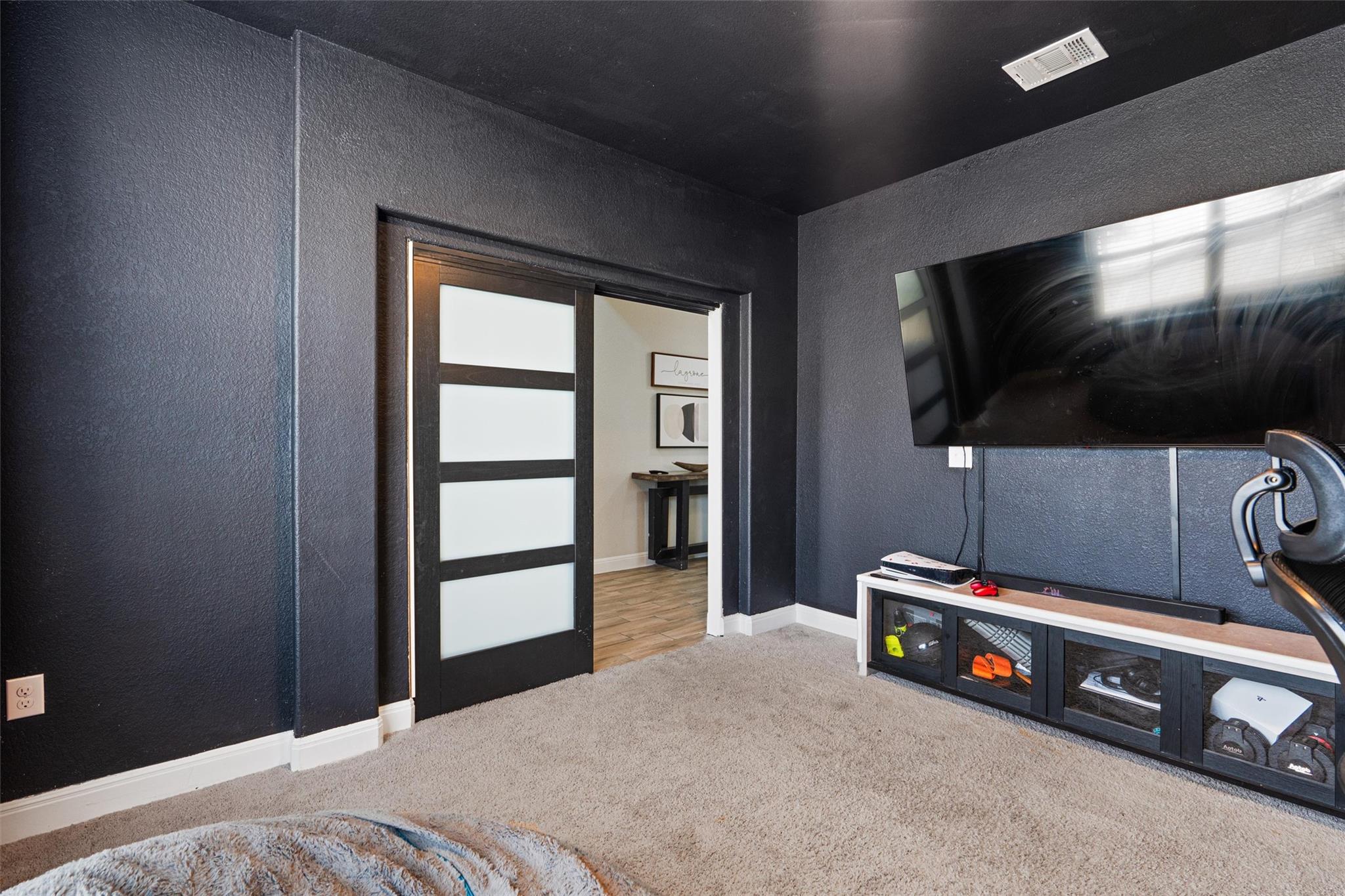 105 Cloyce Ct, Leander, TX 78641