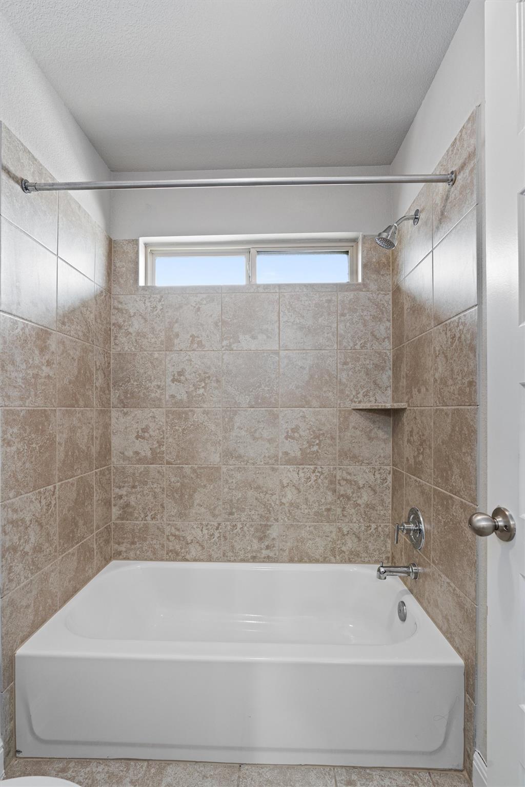 105 Cloyce Ct, Leander, TX 78641