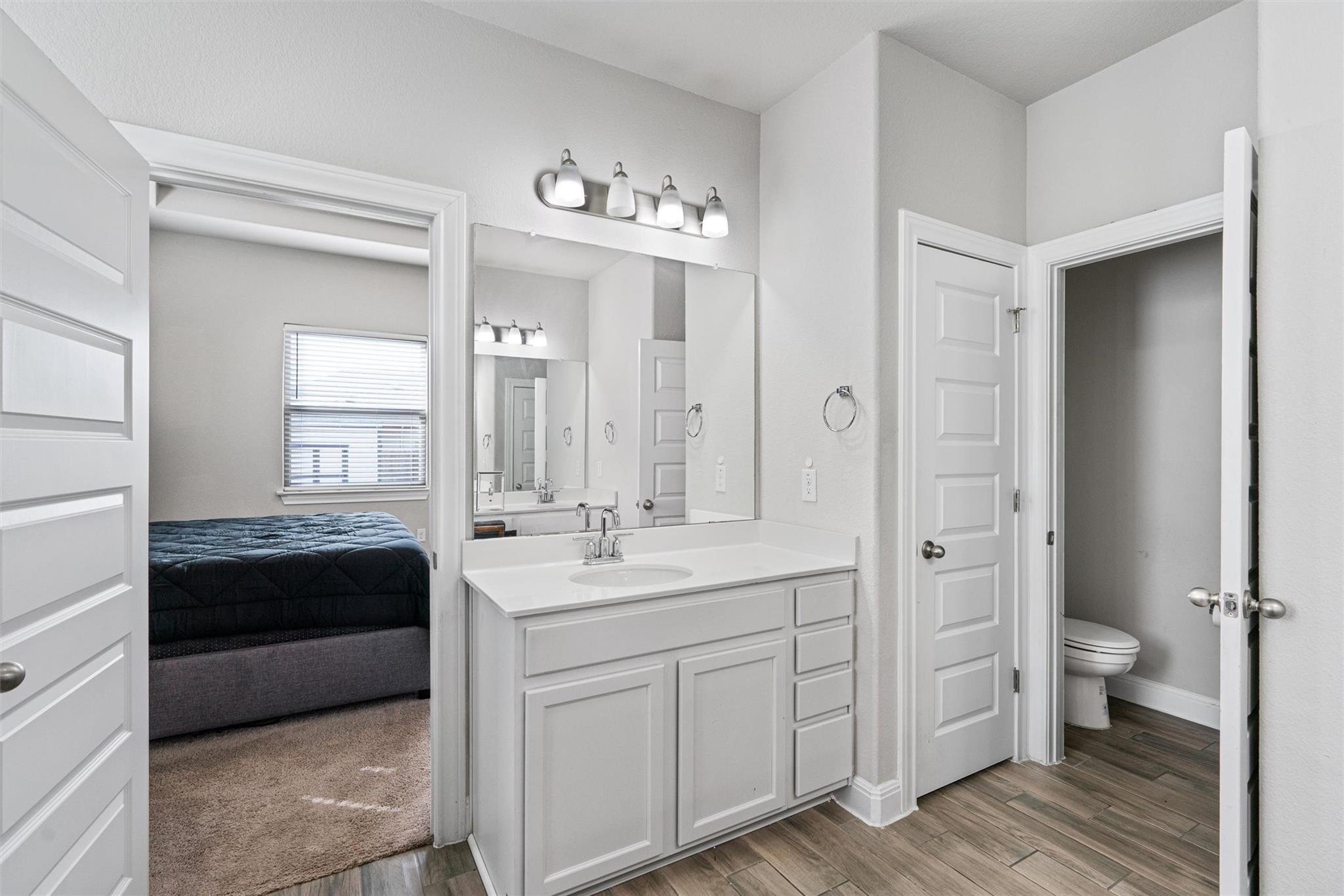 105 Cloyce Ct, Leander, TX 78641