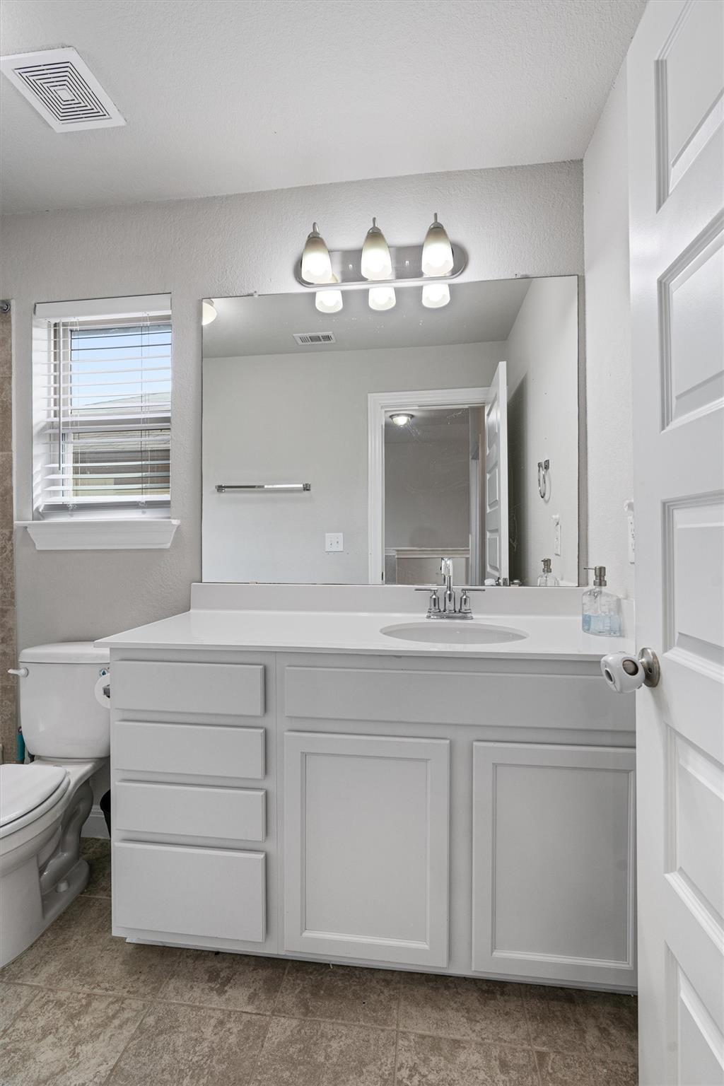 105 Cloyce Ct, Leander, TX 78641