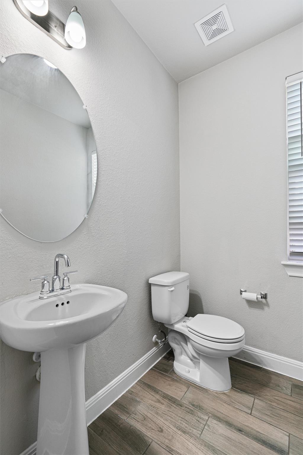 105 Cloyce Ct, Leander, TX 78641