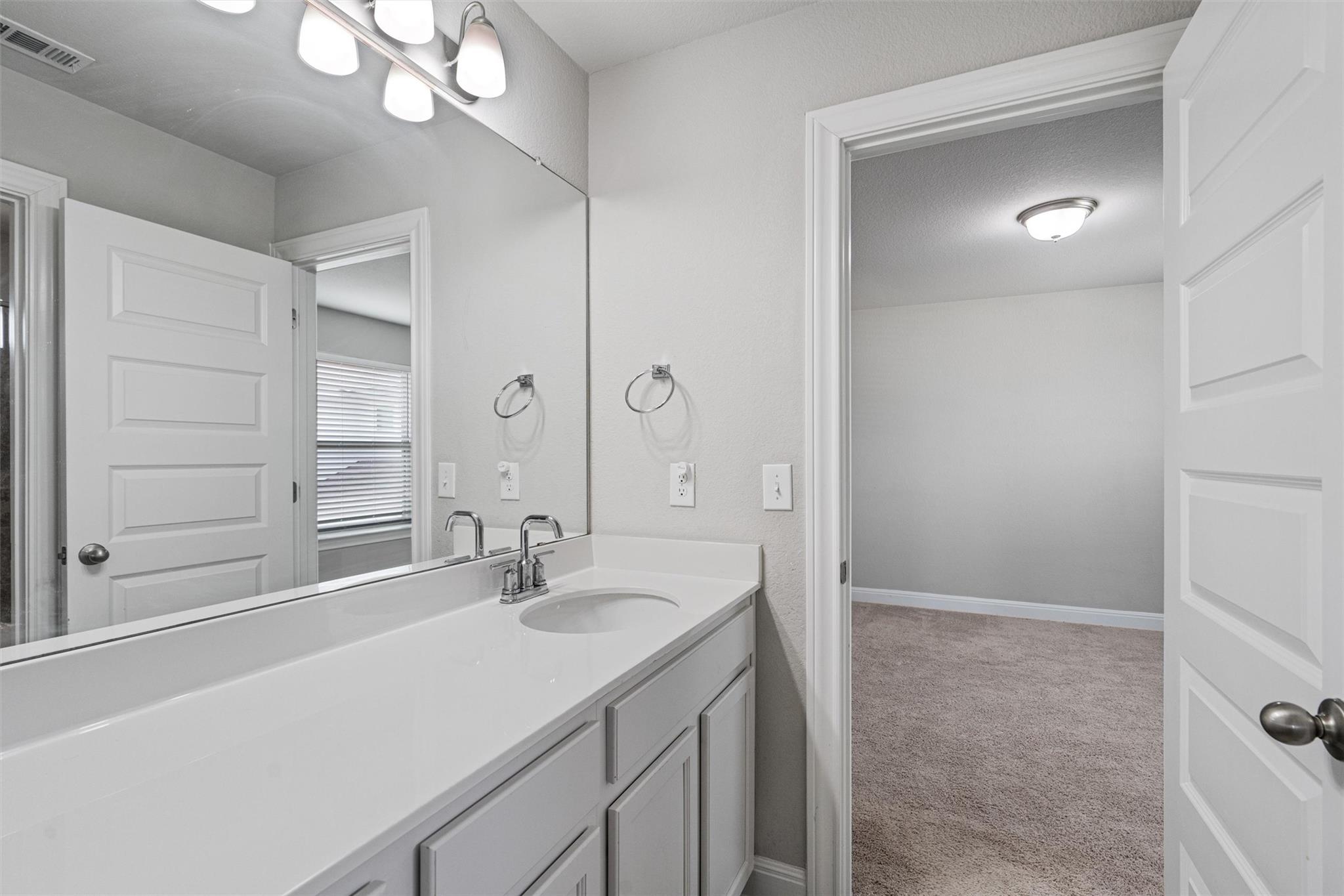 105 Cloyce Ct, Leander, TX 78641