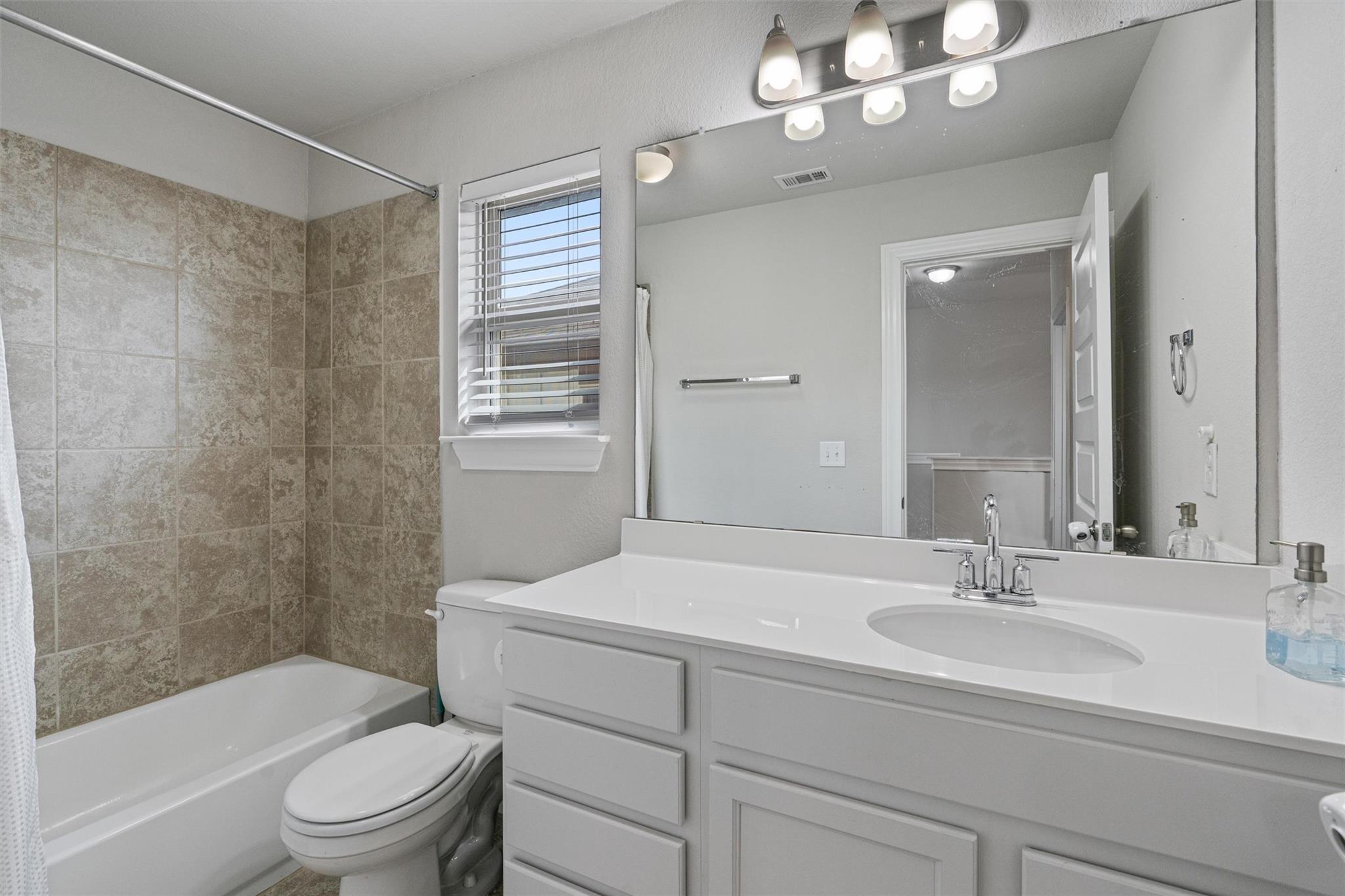 105 Cloyce Ct, Leander, TX 78641