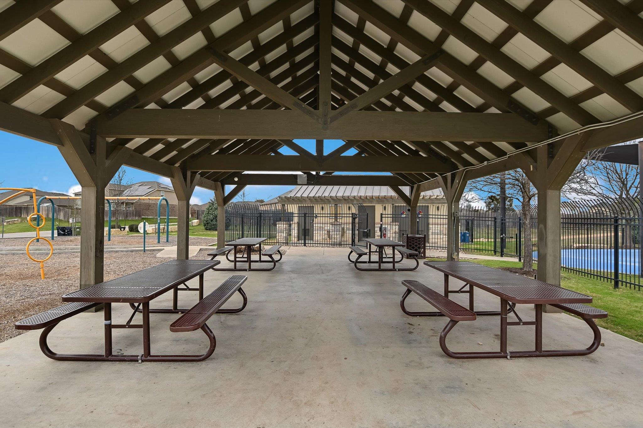 105 Thrasher Cv, Leander, TX 78641