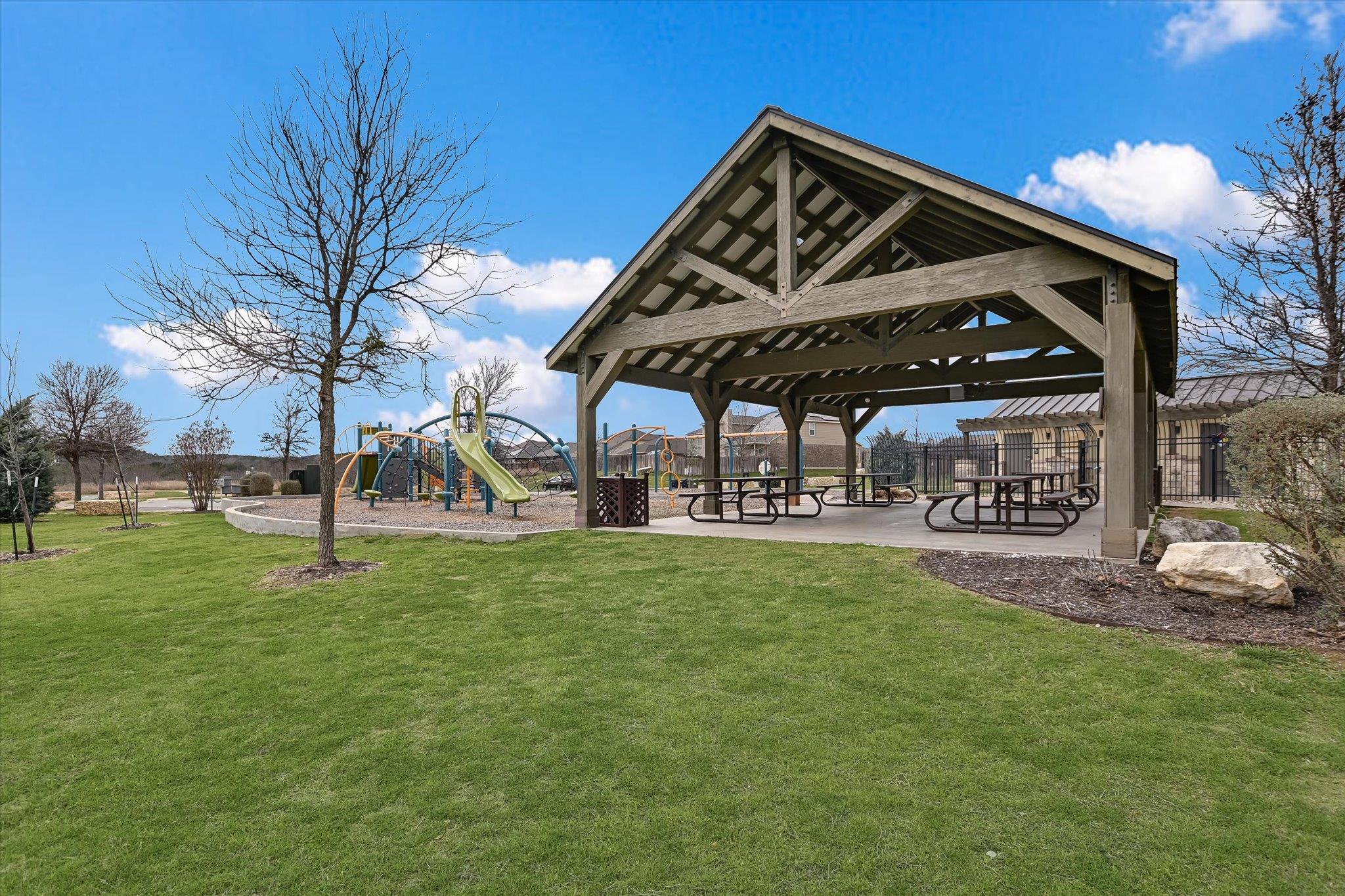 105 Thrasher Cv, Leander, TX 78641