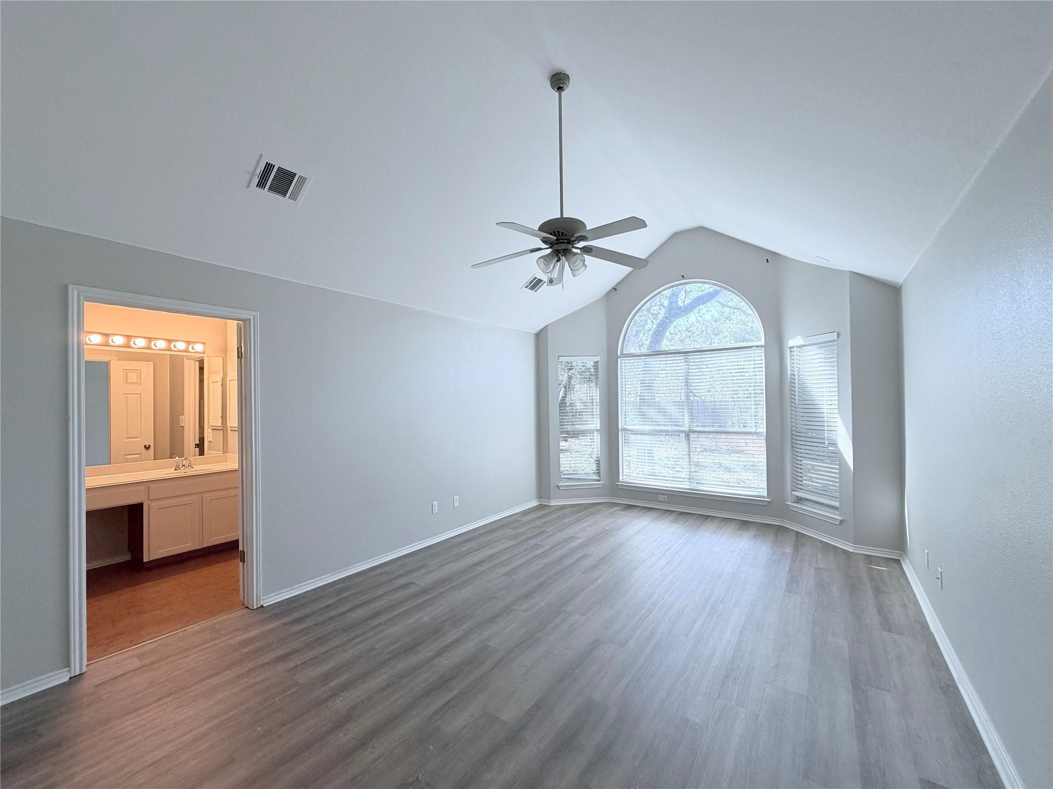 1904 Autumn Fire Dr, Cedar Park, TX 78613