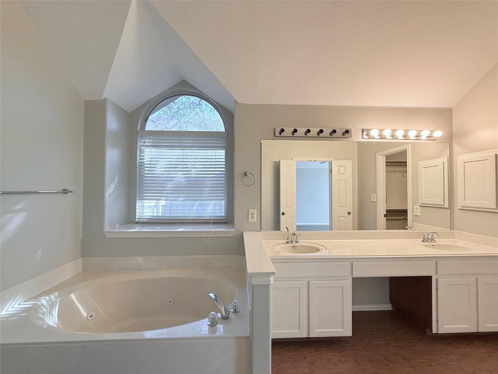 1904 Autumn Fire Dr, Cedar Park, TX 78613