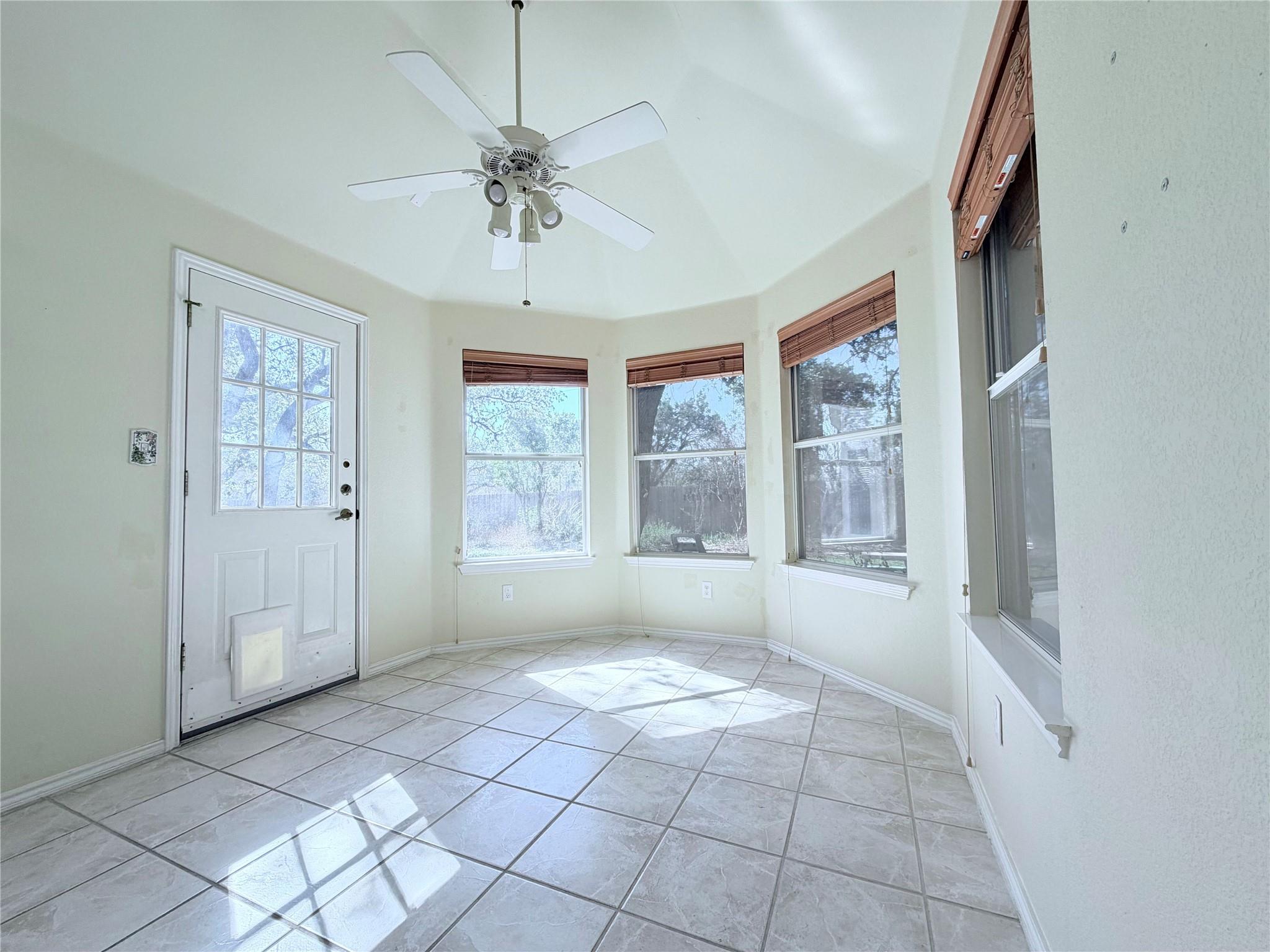 1904 Autumn Fire Dr, Cedar Park, TX 78613