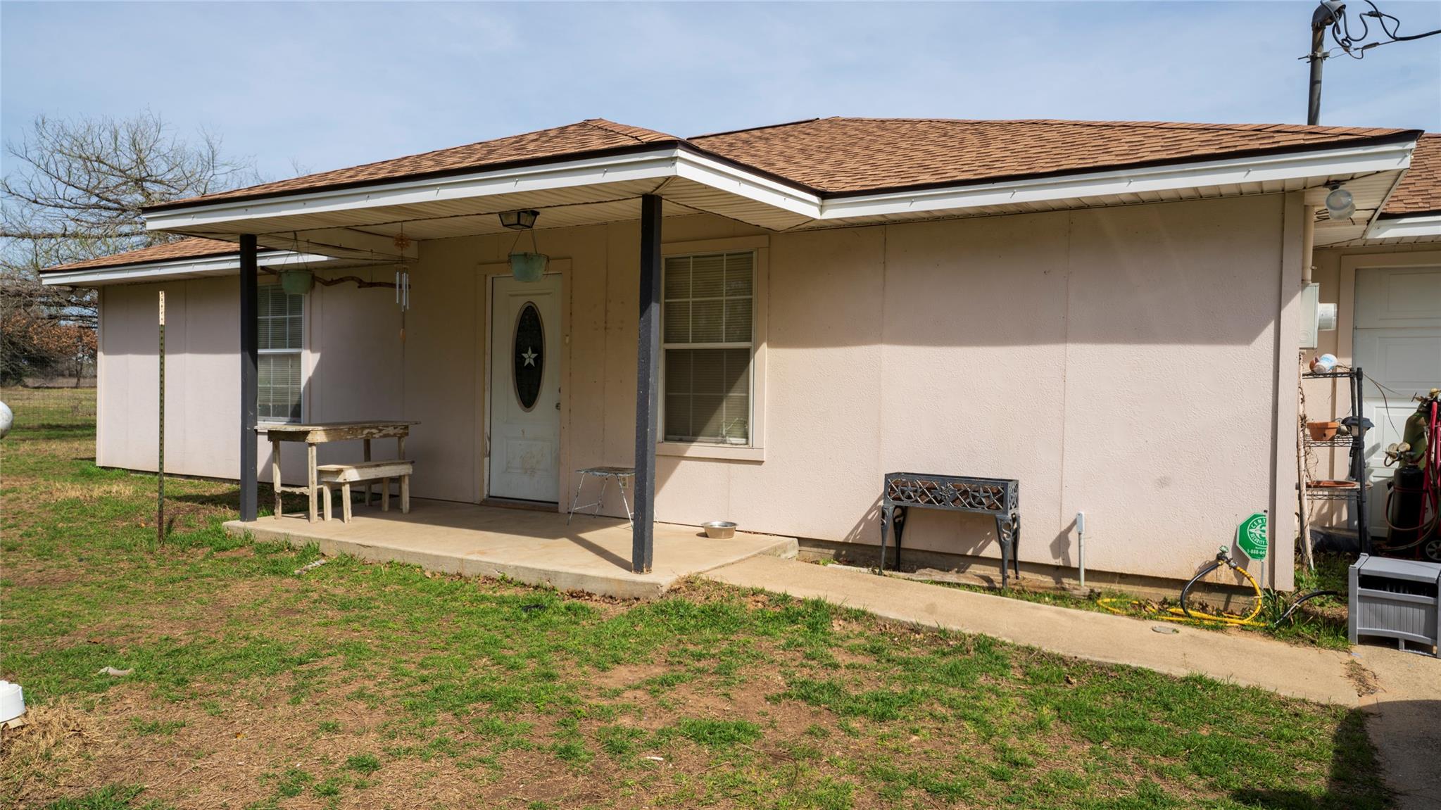 1141-A E 3rd St, Rockdale, TX 76567