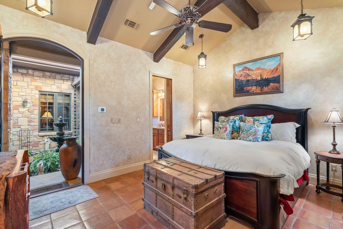 481 Chimney Cove Dr, Marble Falls, TX 78654