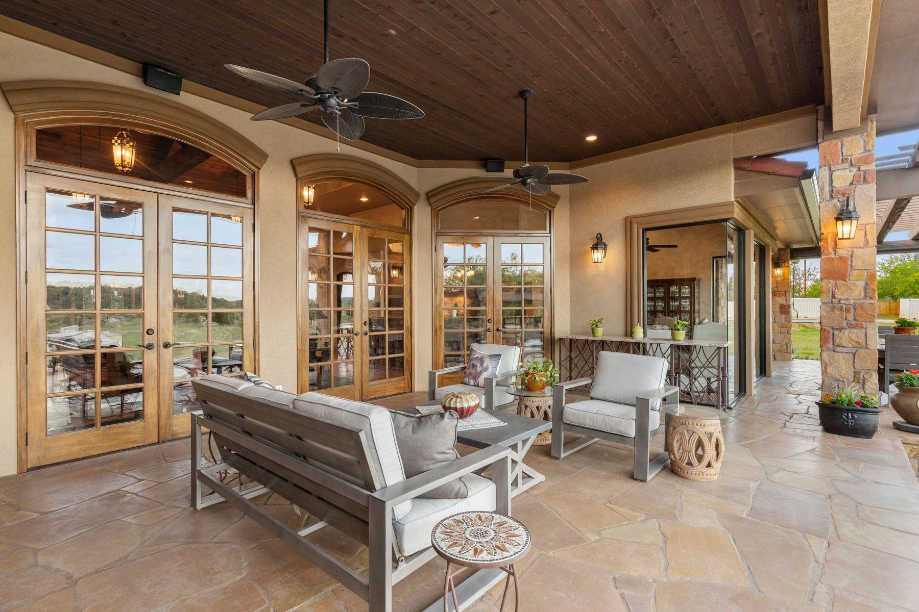 481 Chimney Cove Dr, Marble Falls, TX 78654