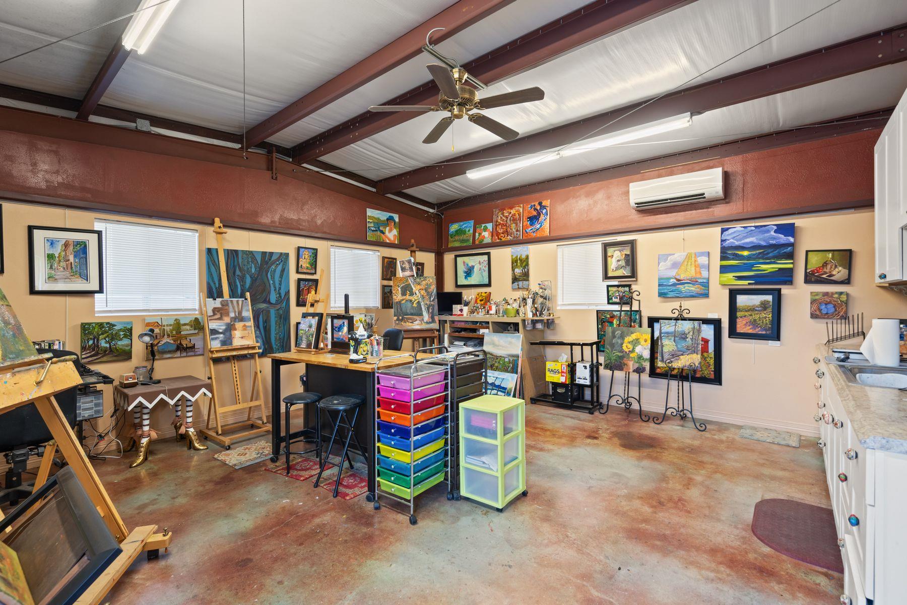 481 Chimney Cove Dr, Marble Falls, TX 78654