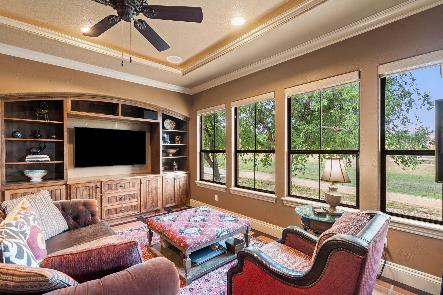 481 Chimney Cove Dr, Marble Falls, TX 78654