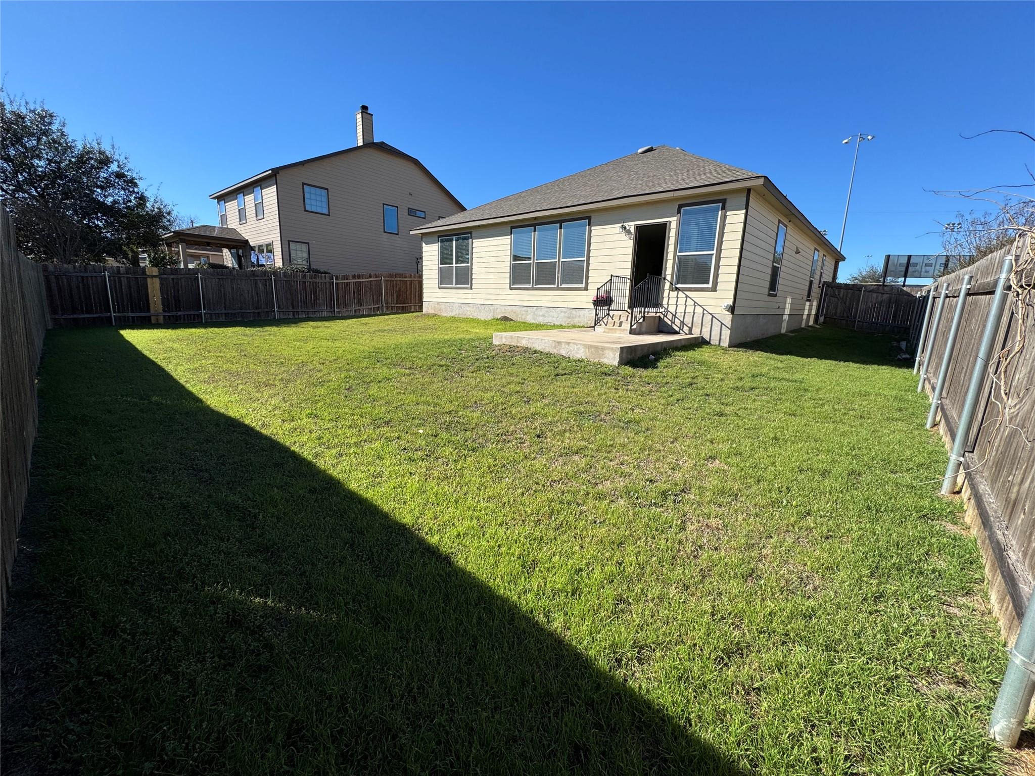 7607 Lazy Creek Dr, Austin, TX 78724