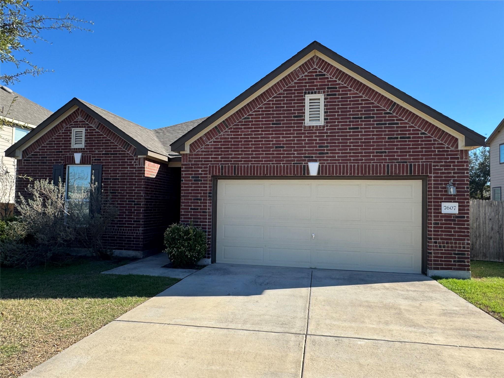 7607 Lazy Creek Dr, Austin, TX 78724