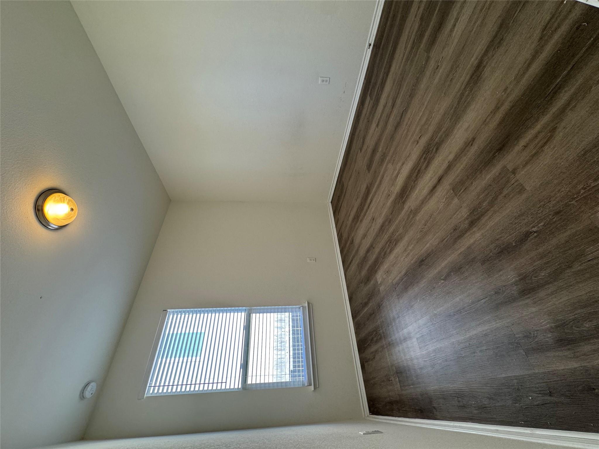 7607 Lazy Creek Dr, Austin, TX 78724