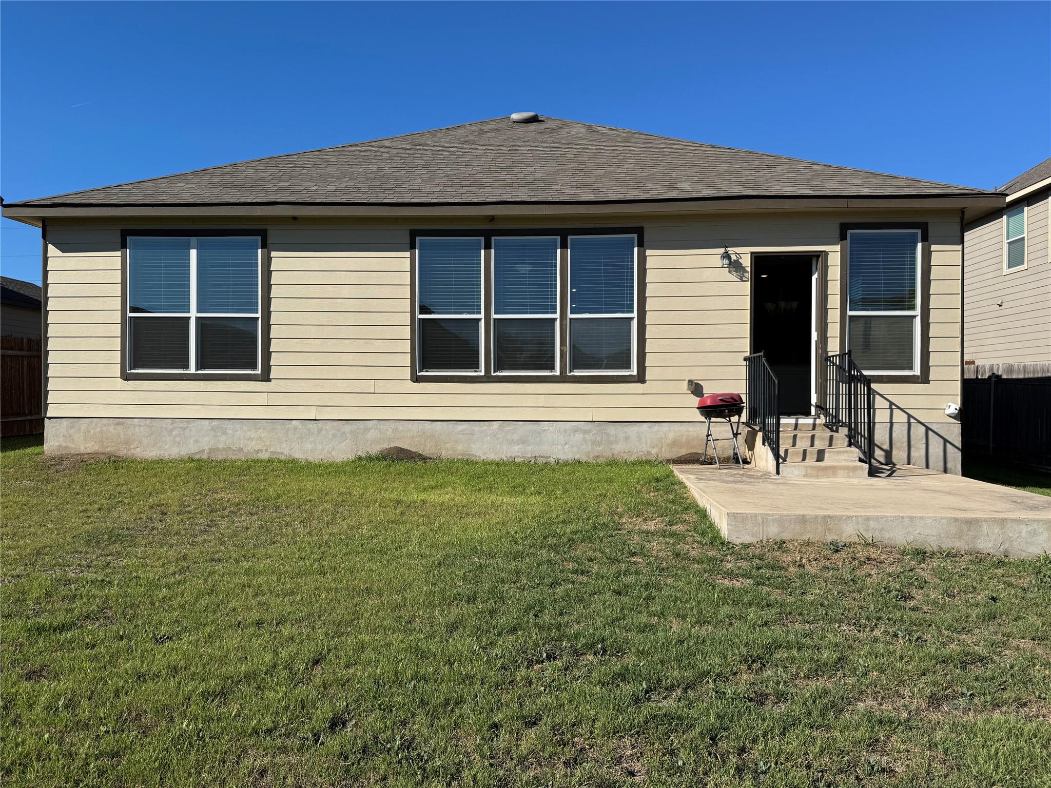 7607 Lazy Creek Dr, Austin, TX 78724