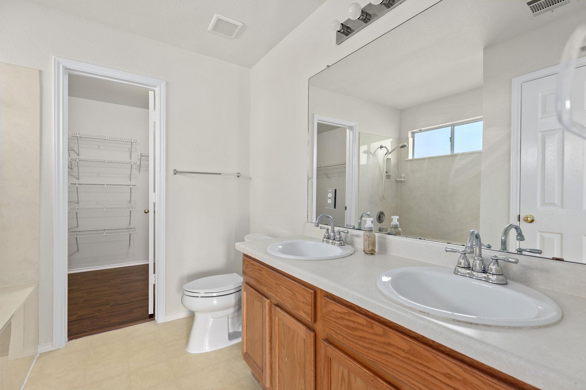 1869 Wallin Loop, Round Rock, TX 78664