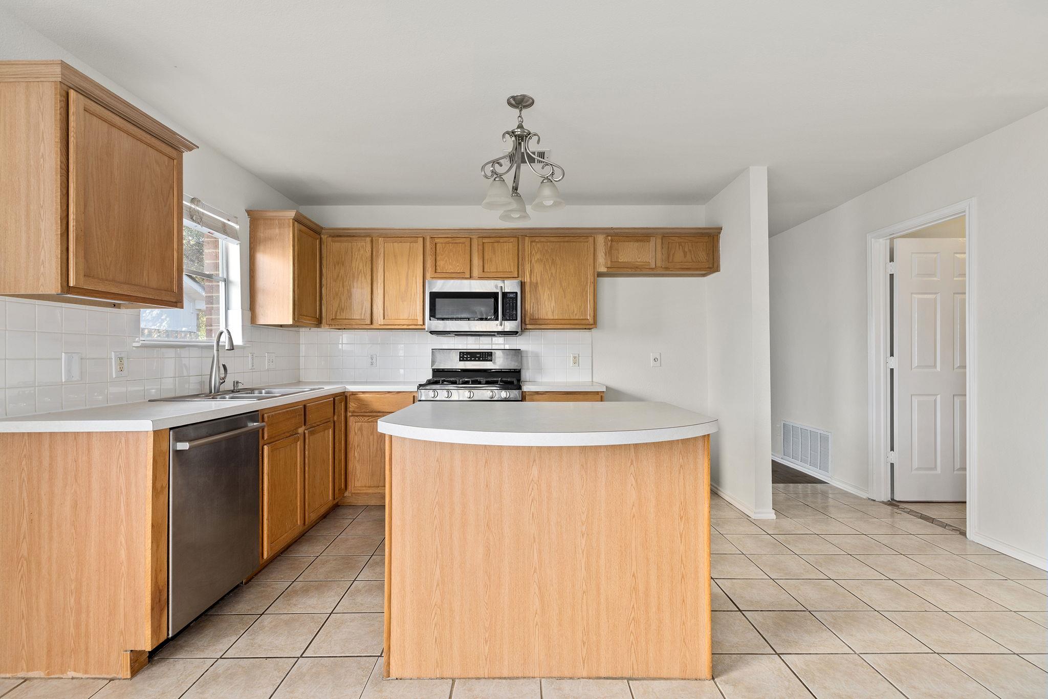 1869 Wallin Loop, Round Rock, TX 78664