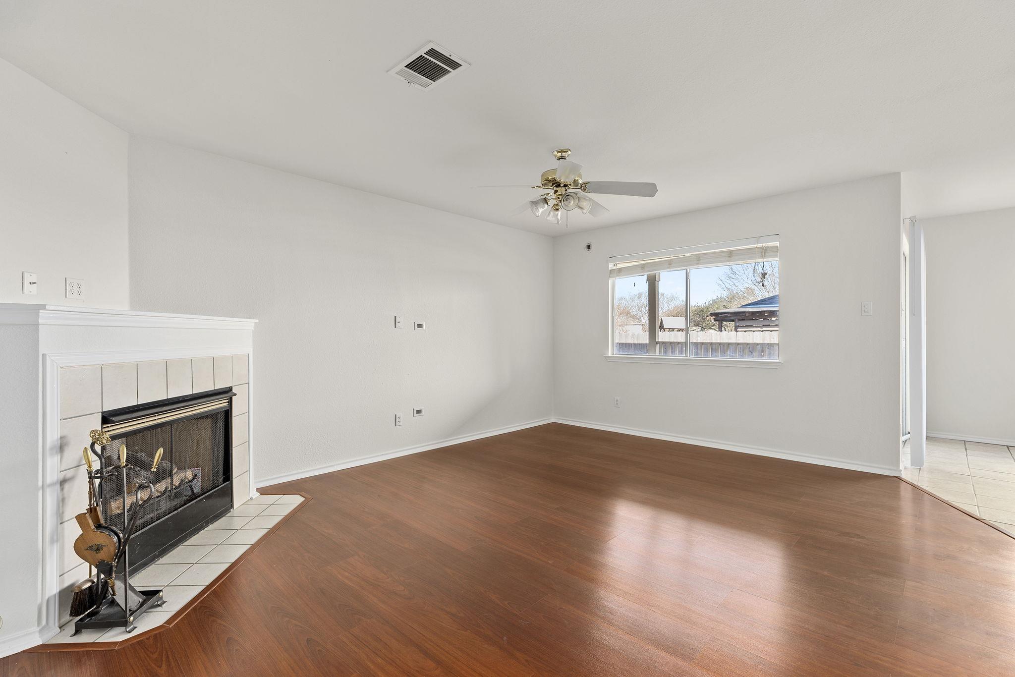 1869 Wallin Loop, Round Rock, TX 78664