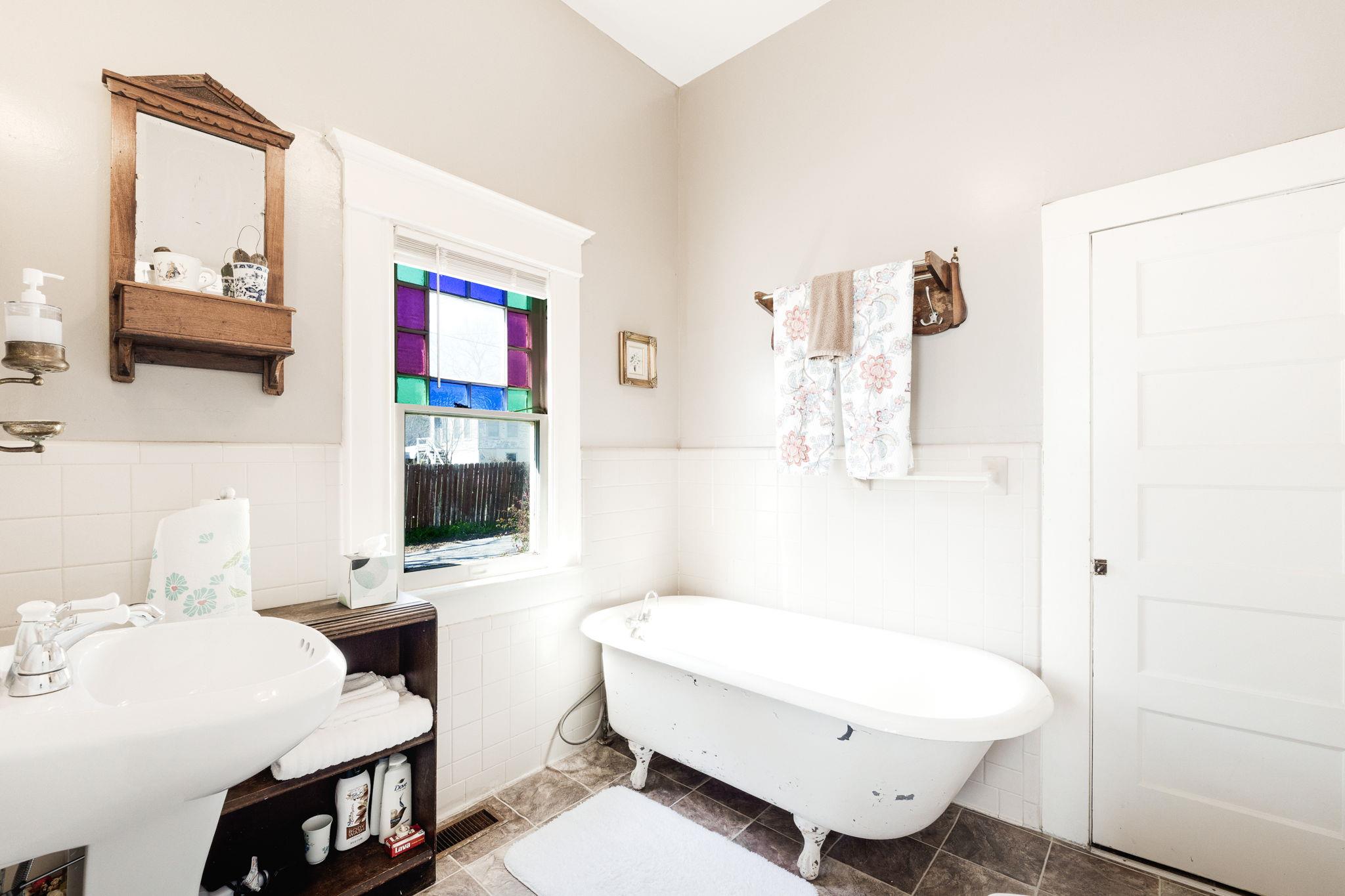 606 S Key Ave, Lampasas, TX 76550