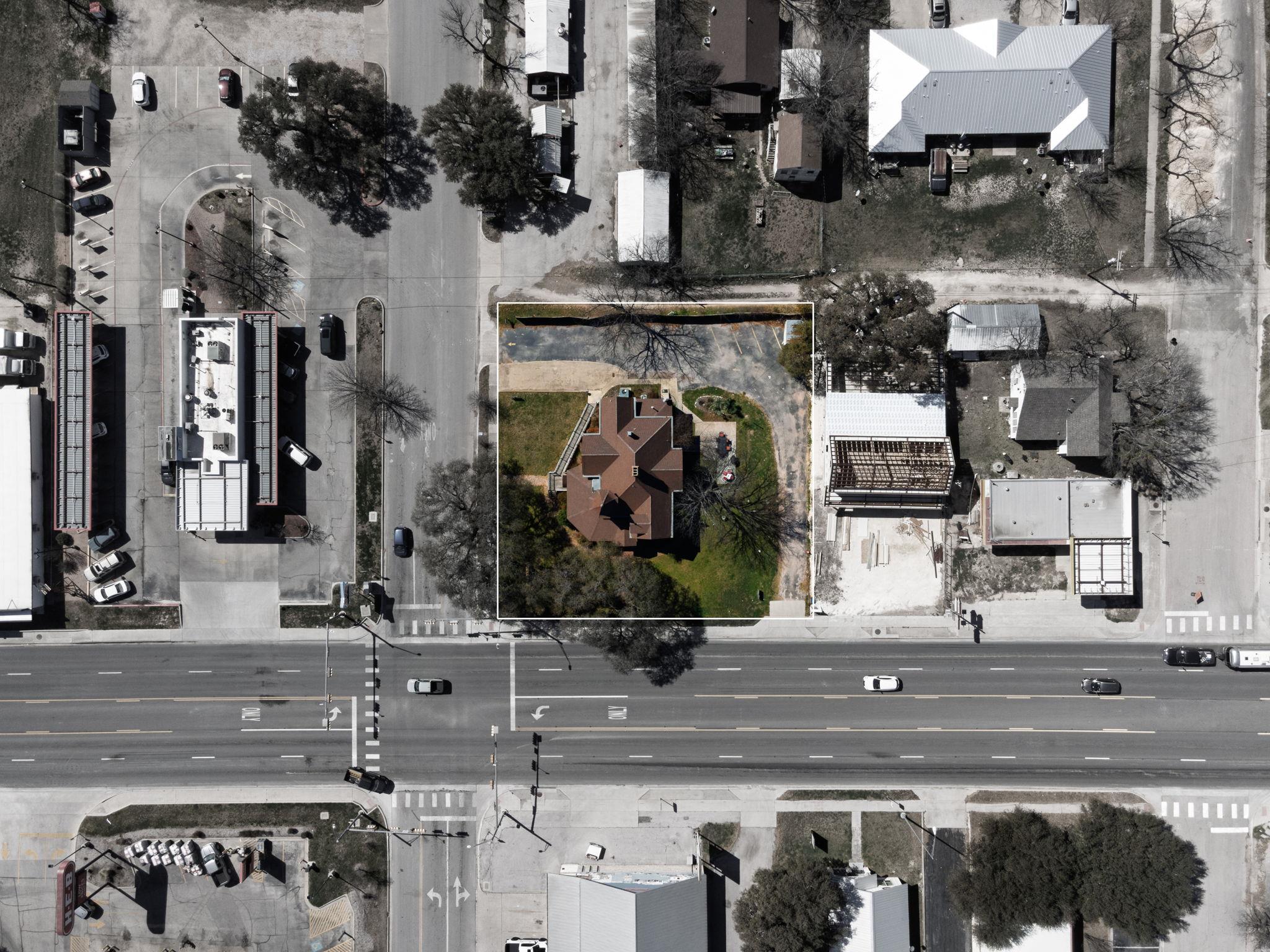 606 S Key Ave, Lampasas, TX 76550