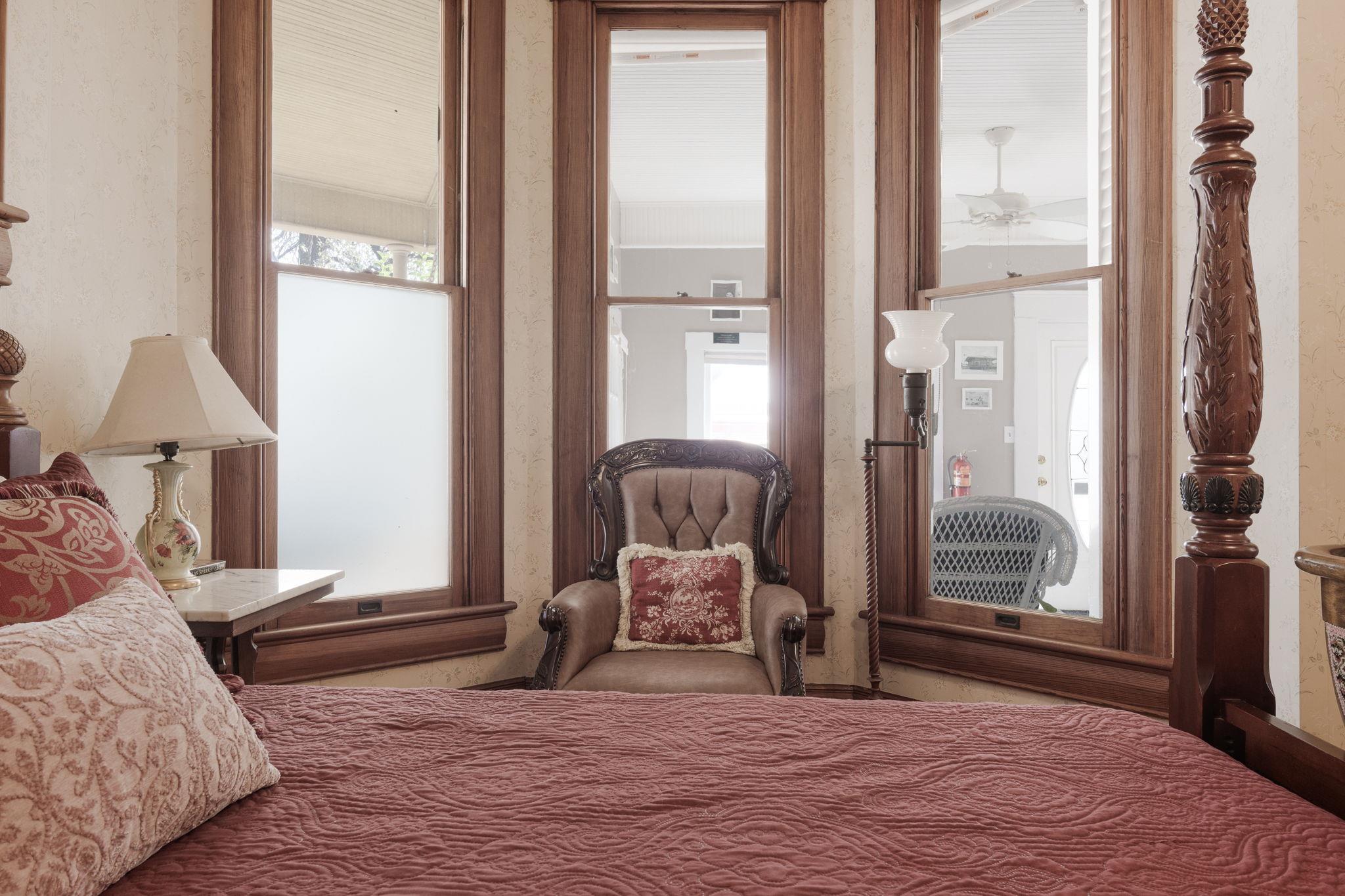 606 S Key Ave, Lampasas, TX 76550