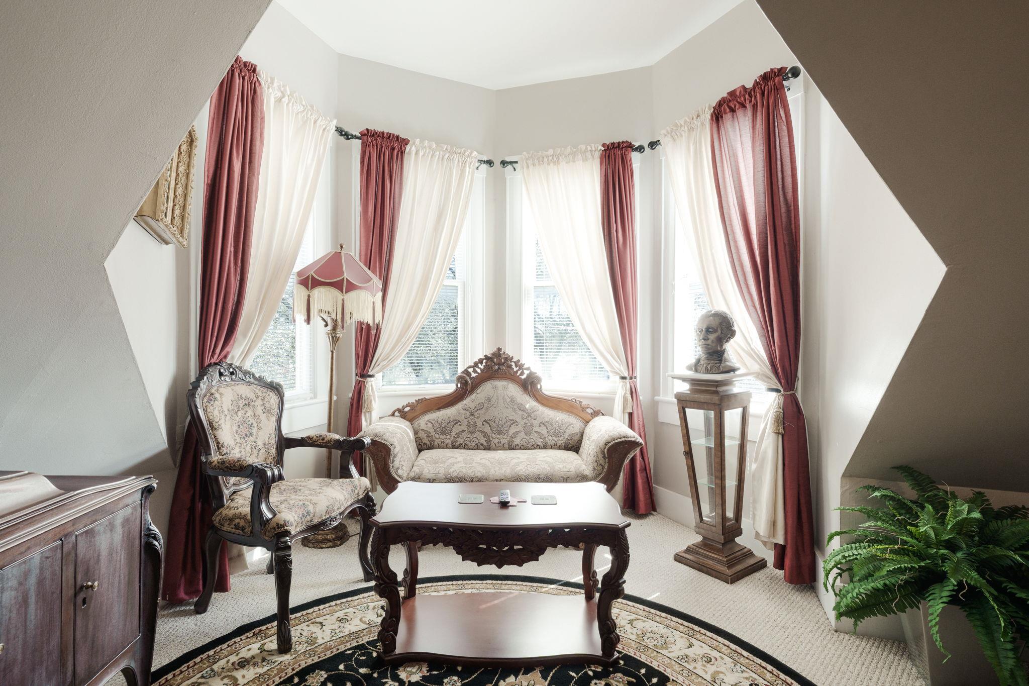 606 S Key Ave, Lampasas, TX 76550