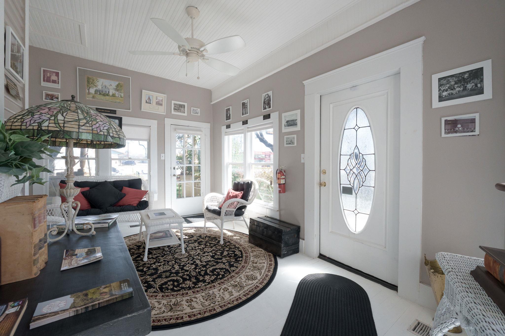 606 S Key Ave, Lampasas, TX 76550