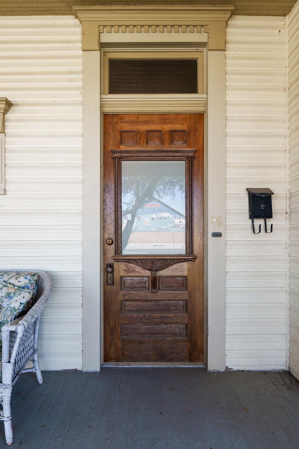 606 S Key Ave, Lampasas, TX 76550