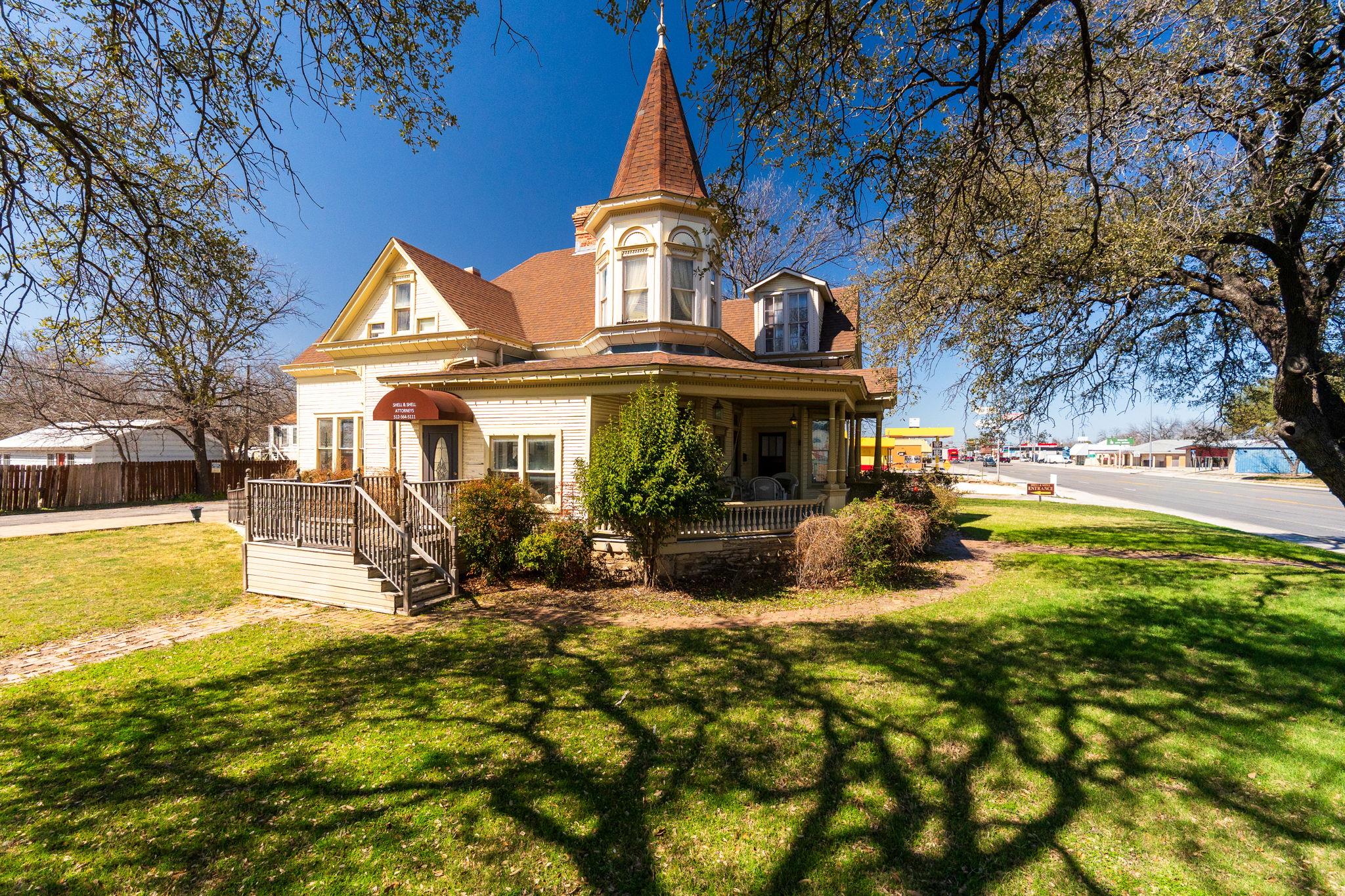 606 S Key Ave, Lampasas, TX 76550