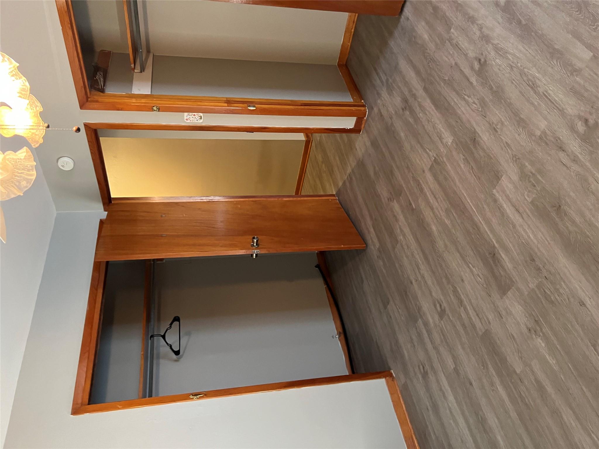 709 W 11TH St, Elgin, TX 78621