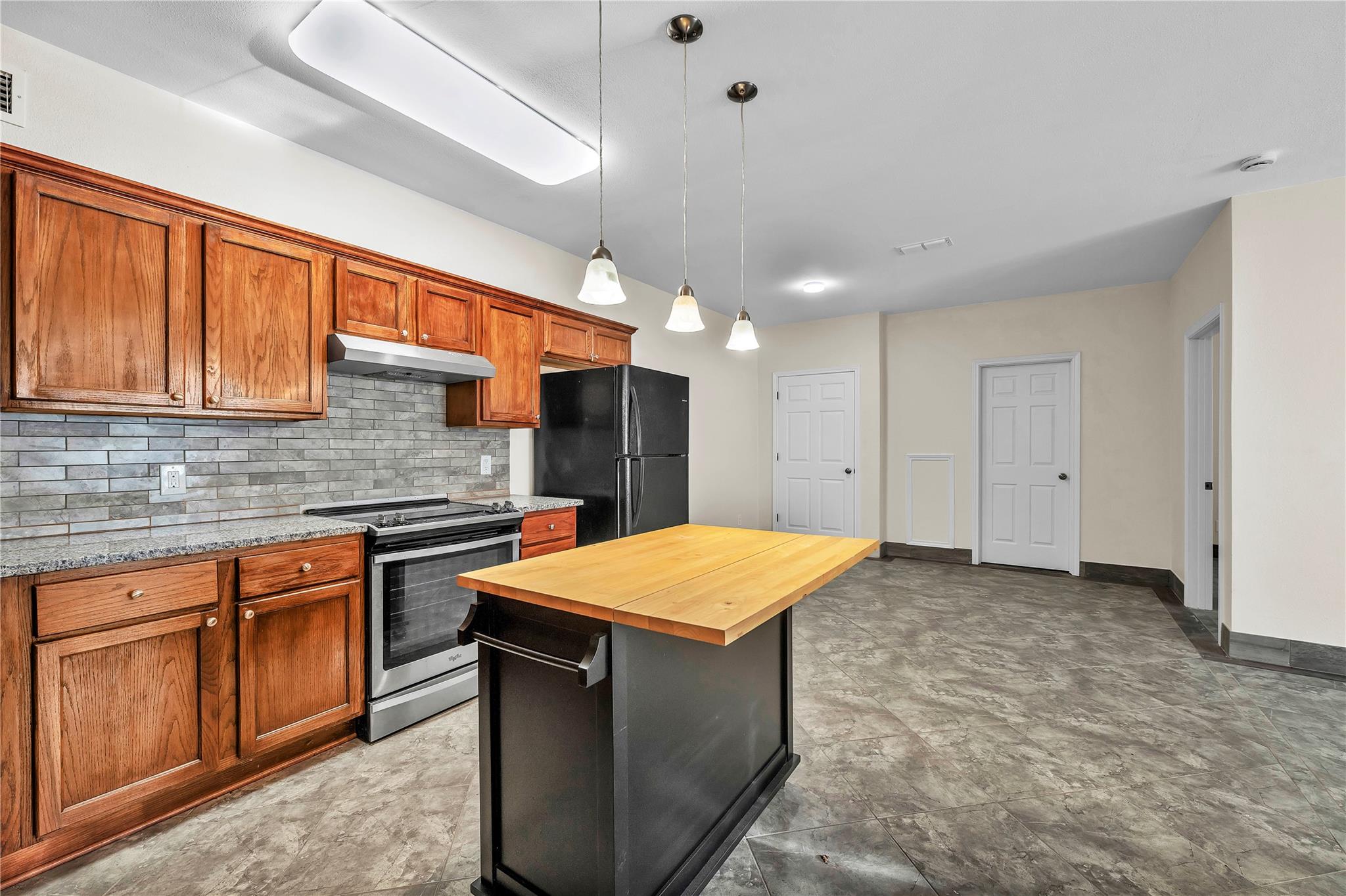 170 Interstate Dr, Buda, TX 78610