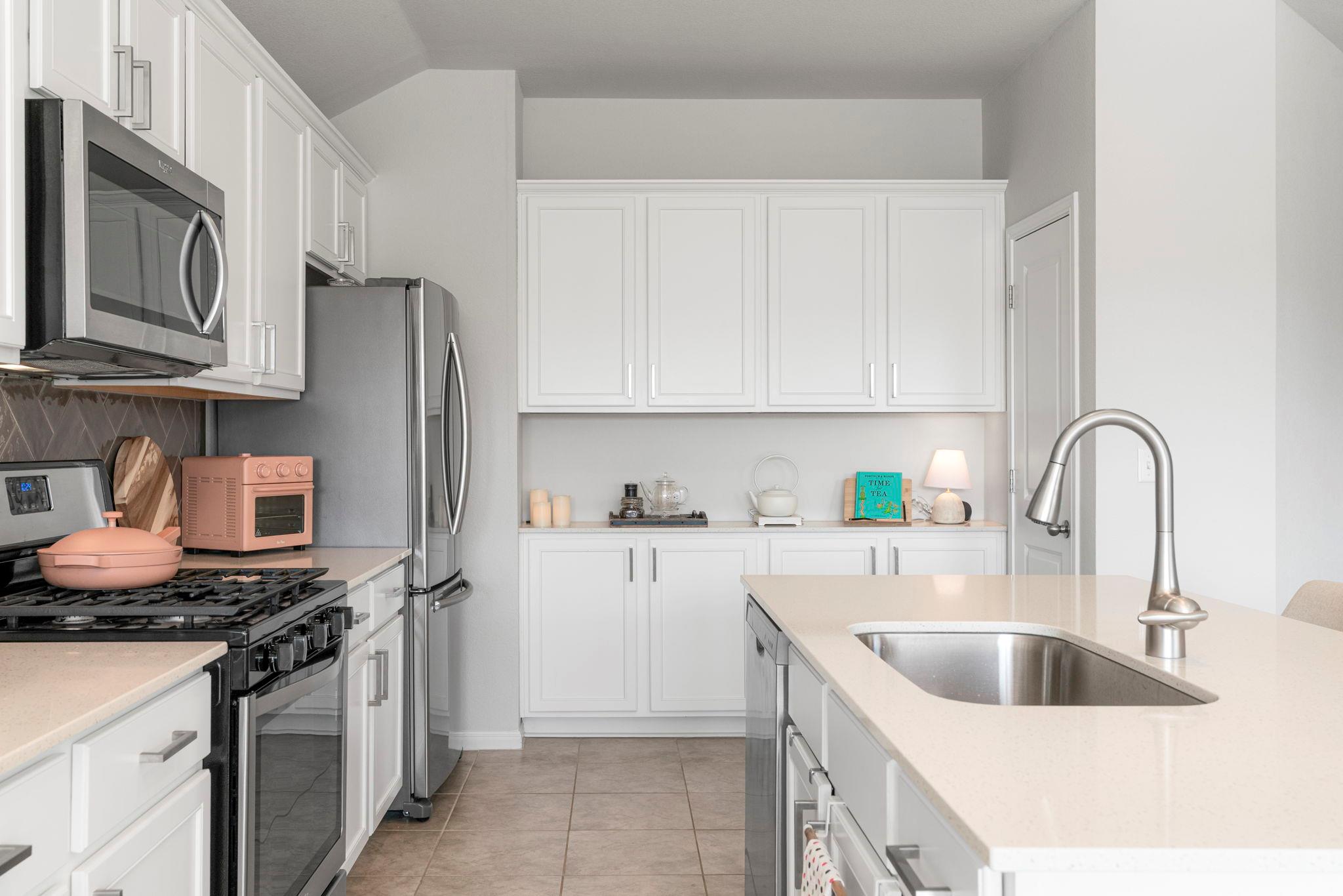 10305 Bankhead Dr, Austin, TX 78747