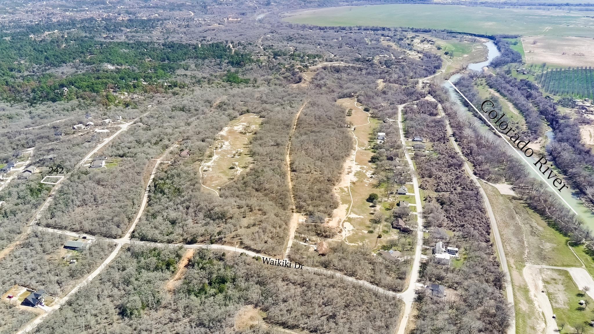 242 Iva Ln, Bastrop, TX 78602