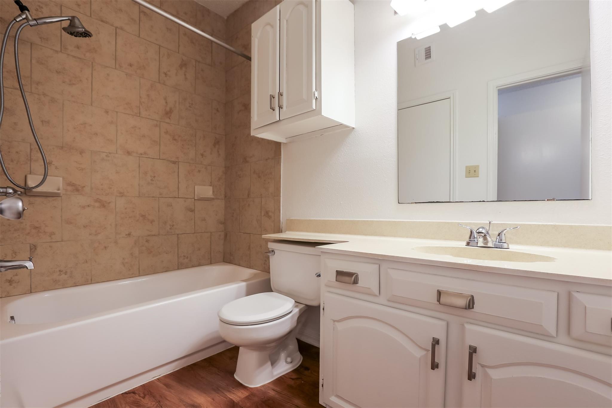 203 E 31st St # 202, Austin, TX 78705