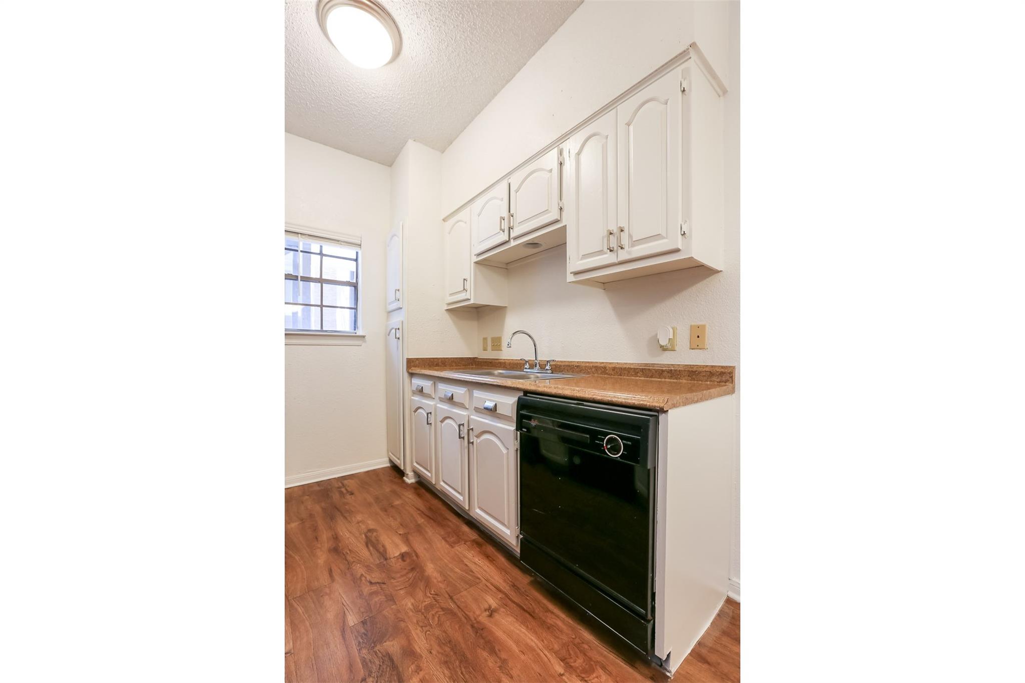 203 E 31st St # 202, Austin, TX 78705