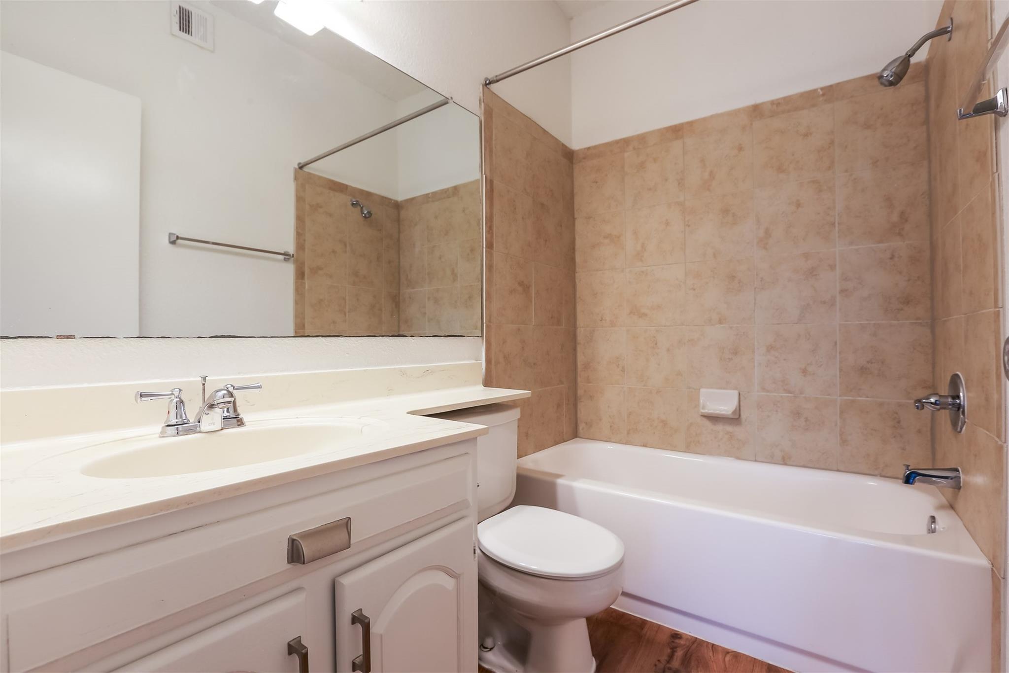 203 E 31st St # 202, Austin, TX 78705